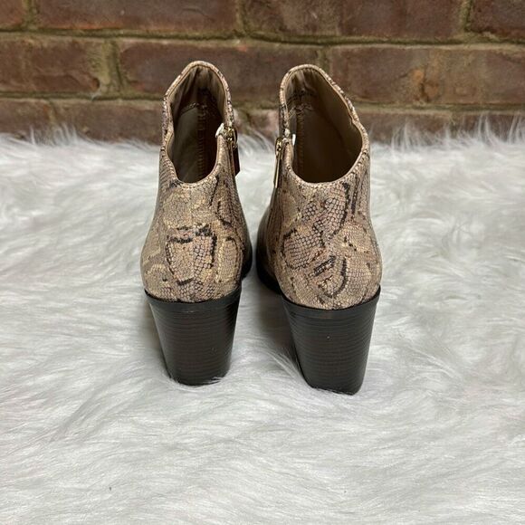 Bamboo Women’s Snakeskin Heeled Bootie Size 8 NEW - Picture 4 of 8